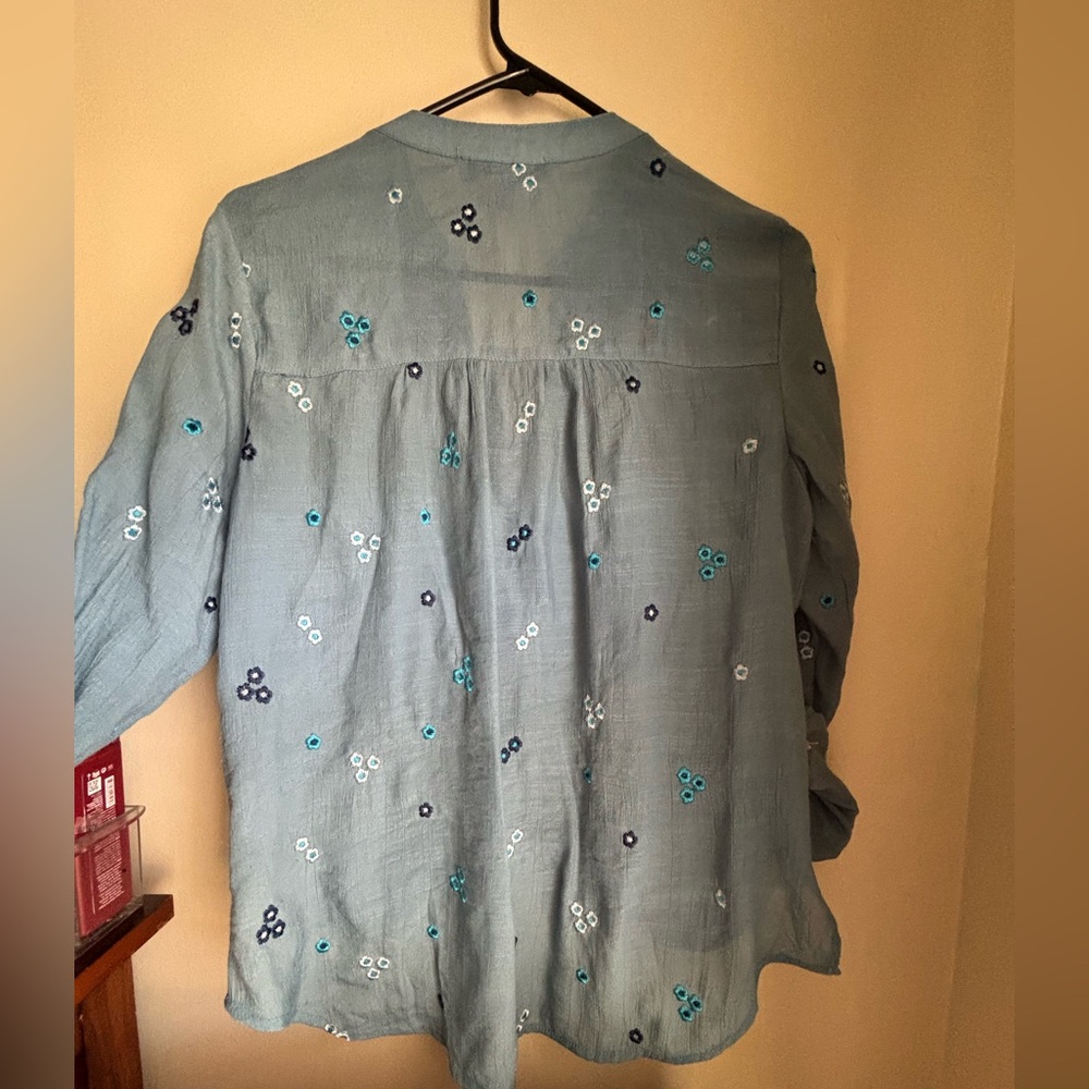 Figueroa & Flower Blue Floral Top for Women small size - Picture 8 of 13